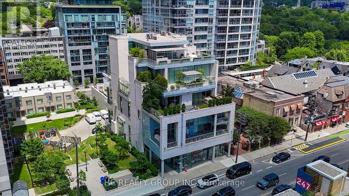 302 - 238 Davenport Road, Toronto, ON - Outdoor