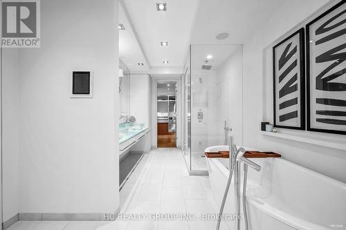 302 - 238 Davenport Road, Toronto, ON - Indoor Photo Showing Bathroom