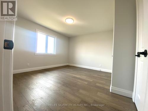 535 Veneto Street, Lakeshore, ON - Indoor Photo Showing Other Room