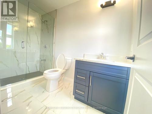 535 Veneto Street, Lakeshore, ON - Indoor Photo Showing Bathroom