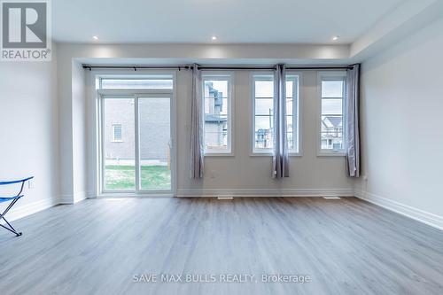 9201 Griffon Street, Niagara Falls, ON - Indoor Photo Showing Other Room