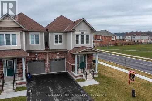 9201 Griffon Street, Niagara Falls, ON - Outdoor With Facade