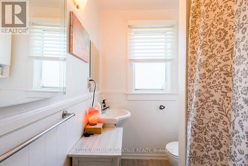 29 Hillingdon Avenue, Toronto, ON - Indoor Photo Showing Bathroom