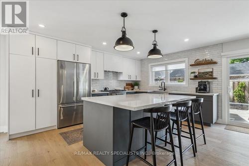 1422 Everall Road, Mississauga, ON - Indoor Photo Showing Kitchen With Upgraded Kitchen