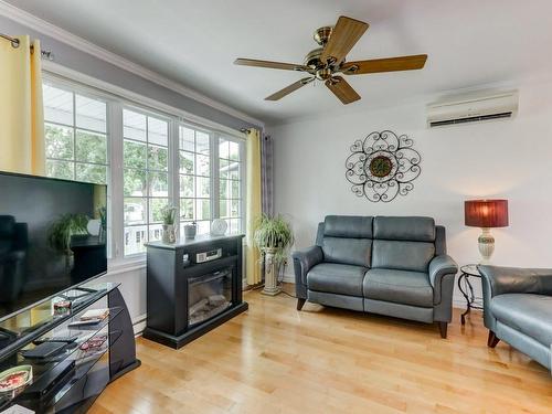 Salon - 162 Rue Des Hêtres, Saint-Eustache, QC - Indoor Photo Showing Living Room