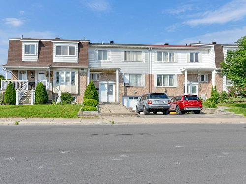 Frontage - 1992 Rue Favreau, Laval (Chomedey), QC 