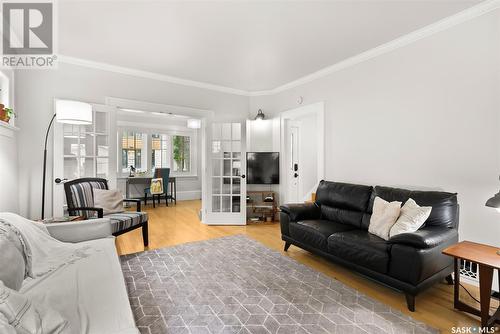 1939 Rae Street, Regina, SK - Indoor Photo Showing Living Room