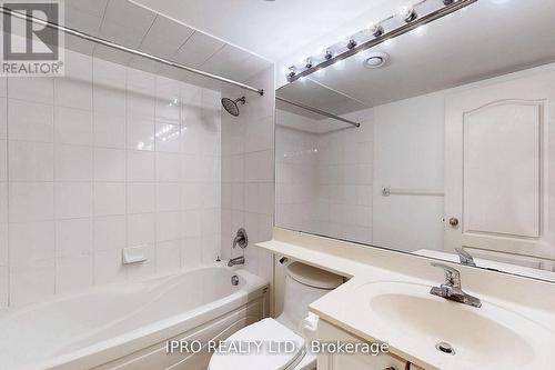 216 - 18 Sommerset Way, Toronto, ON - Indoor Photo Showing Bathroom