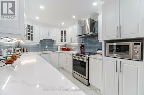 2503 - 195 Wynford Drive, Toronto, ON - Indoor Photo Showing Kitchen With Upgraded Kitchen