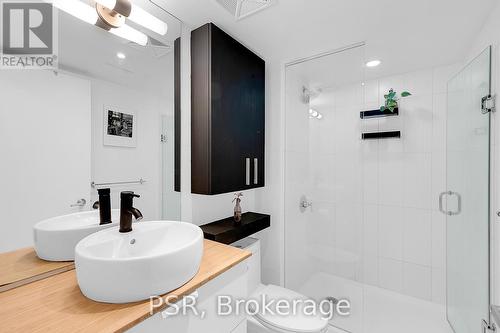 1706 - 8 Telegram Mews, Toronto, ON - Indoor Photo Showing Bathroom