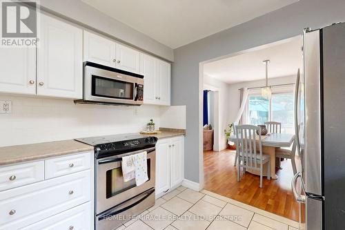 1593 Geta Circle, Pickering, ON - Indoor Photo Showing Kitchen