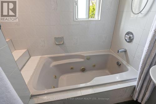 18 Shoreview Drive, Toronto, ON - Indoor Photo Showing Bathroom