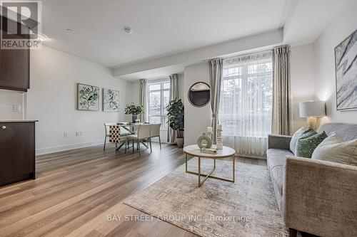 9 - 52 Holmes Avenue, Toronto, ON - Indoor Photo Showing Living Room