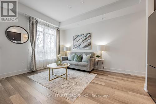 9 - 52 Holmes Avenue, Toronto, ON - Indoor Photo Showing Living Room