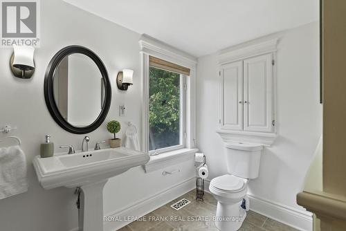 5086 Main Street, Clarington, ON - Indoor Photo Showing Bathroom
