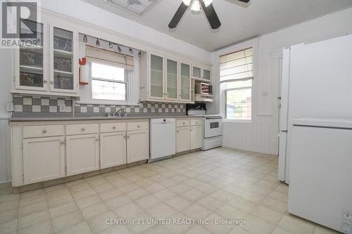 318 Frederick Avenue, Peterborough, ON - Indoor Photo Showing Kitchen With Double Sink