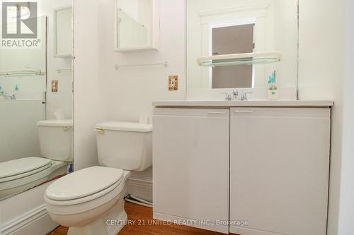 318 Frederick Avenue, Peterborough, ON - Indoor Photo Showing Bathroom