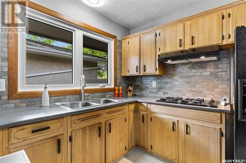 123 Tucker Crescent, Saskatoon, SK - Indoor Photo Showing Kitchen With Double Sink