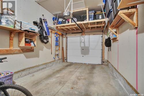 1023 Kolynchuk Crescent, Saskatoon, SK - Indoor Photo Showing Garage