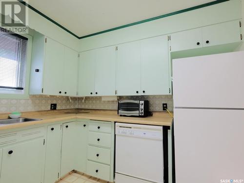 1003 King Street, Rosetown, SK - Indoor Photo Showing Kitchen