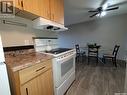 130 425 115Th Street E, Saskatoon, SK  - Indoor Photo Showing Kitchen 