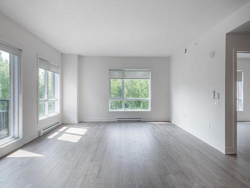 Living room - 406-65 Rue William-Macdonald, Montréal (Lachine), QC - Indoor Photo Showing Other Room