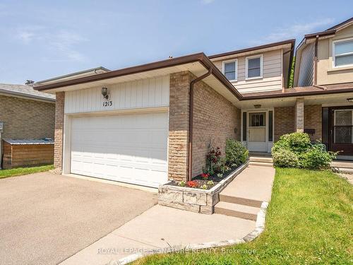 1213 Gloucester Sq, Pickering, ON - Outdoor