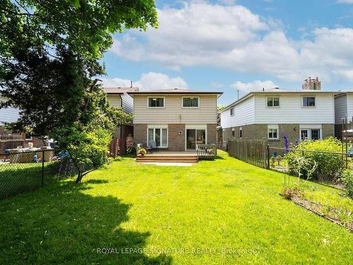 1213 Gloucester Sq, Pickering, ON - Outdoor With Backyard With Exterior