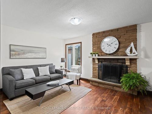 1213 Gloucester Sq, Pickering, ON - Indoor Photo Showing Living Room With Fireplace