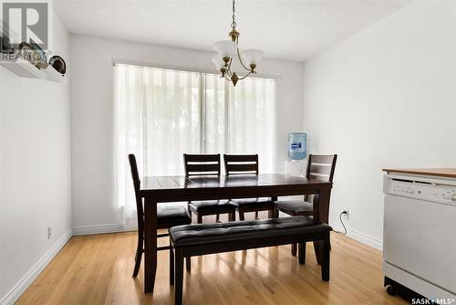 2920 Grant Road, Regina, SK - Indoor Photo Showing Dining Room