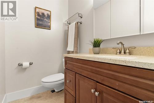 2920 Grant Road, Regina, SK - Indoor Photo Showing Bathroom