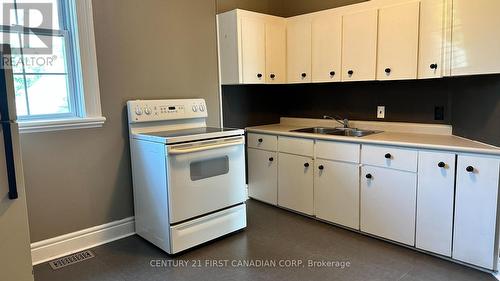 Upper - 118 Adelaide Street N, London, ON - Indoor Photo Showing Kitchen With Double Sink