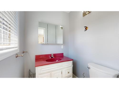 1401 15Th Street S, Cranbrook, BC - Indoor Photo Showing Bathroom