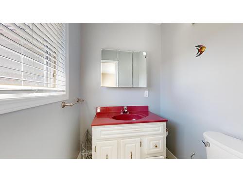 1401 15Th Street S, Cranbrook, BC - Indoor Photo Showing Bathroom