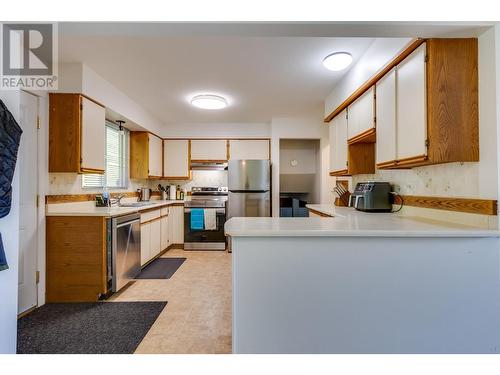 5463 Simon Fraser Avenue, Prince George, BC - Indoor Photo Showing Kitchen