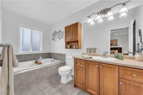 41 Cedarville Drive, Hamilton, ON - Indoor Photo Showing Bathroom
