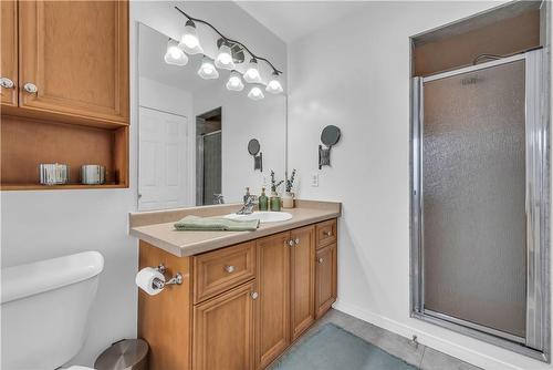 41 Cedarville Drive, Hamilton, ON - Indoor Photo Showing Bathroom