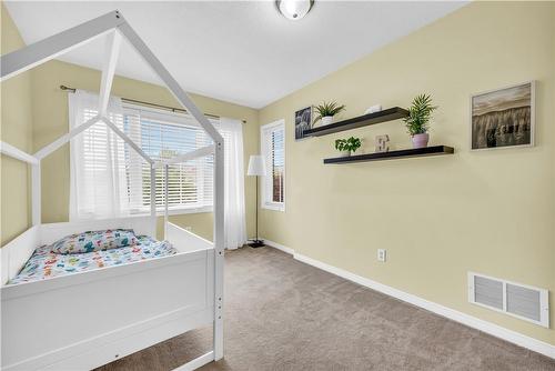 41 Cedarville Drive, Hamilton, ON - Indoor Photo Showing Bedroom