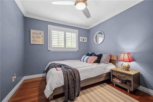 411 Sunset Drive, Oakville, ON - Indoor Photo Showing Bedroom