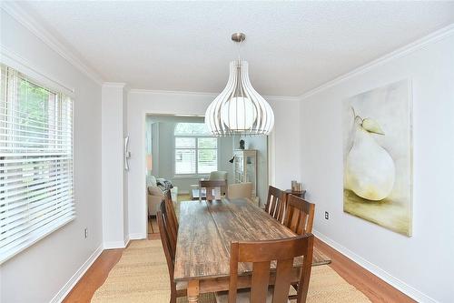 4217 Gleneagles Court, Burlington, ON - Indoor Photo Showing Dining Room