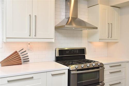 4217 Gleneagles Court, Burlington, ON - Indoor Photo Showing Kitchen