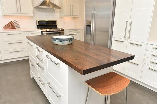 4217 Gleneagles Court, Burlington, ON - Indoor Photo Showing Kitchen