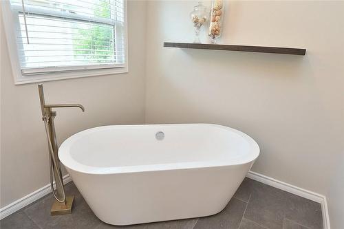 4217 Gleneagles Court, Burlington, ON - Indoor Photo Showing Bathroom