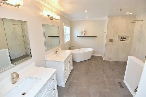 4217 Gleneagles Court, Burlington, ON - Indoor Photo Showing Bathroom