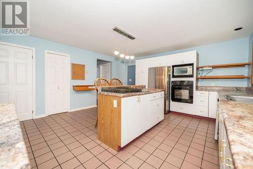 224 Thomas Street, Deep River, ON - Indoor Photo Showing Kitchen