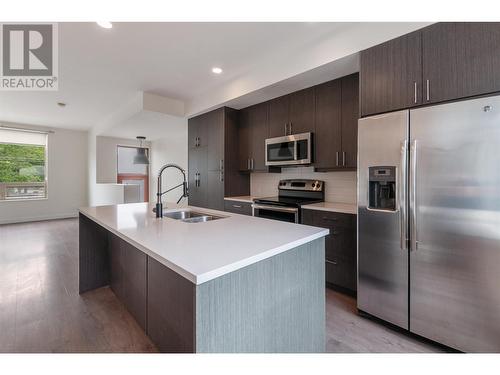 2922 Wilson Street Unit# 101, Penticton, BC - Indoor Photo Showing Kitchen With Stainless Steel Kitchen With Double Sink With Upgraded Kitchen