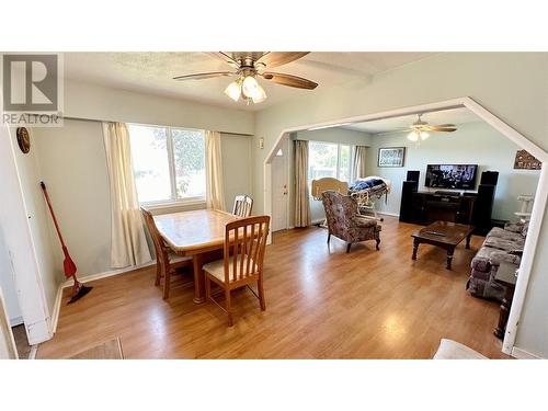 255 Gerstmar Road, Kelowna, BC - Indoor Photo Showing Dining Room