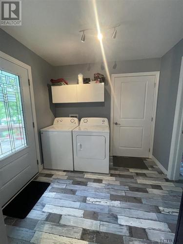 794022 Island Rd, Charlton, ON - Indoor Photo Showing Laundry Room