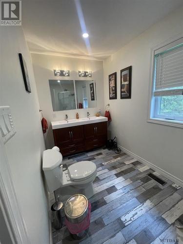 794022 Island Rd, Charlton, ON - Indoor Photo Showing Bathroom