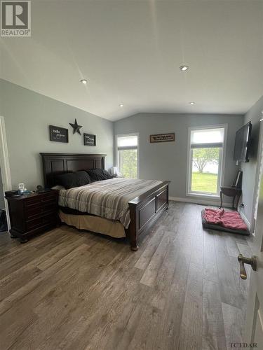 794022 Island Rd, Charlton, ON - Indoor Photo Showing Bedroom